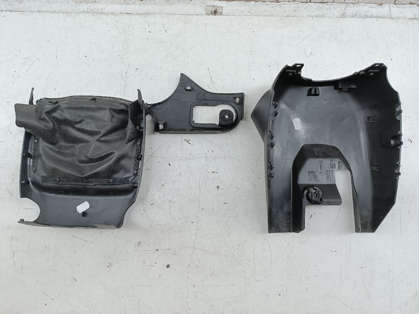 Revestimento da coluna de direção OPEL CROSSLAND X (P17) | 17 - 