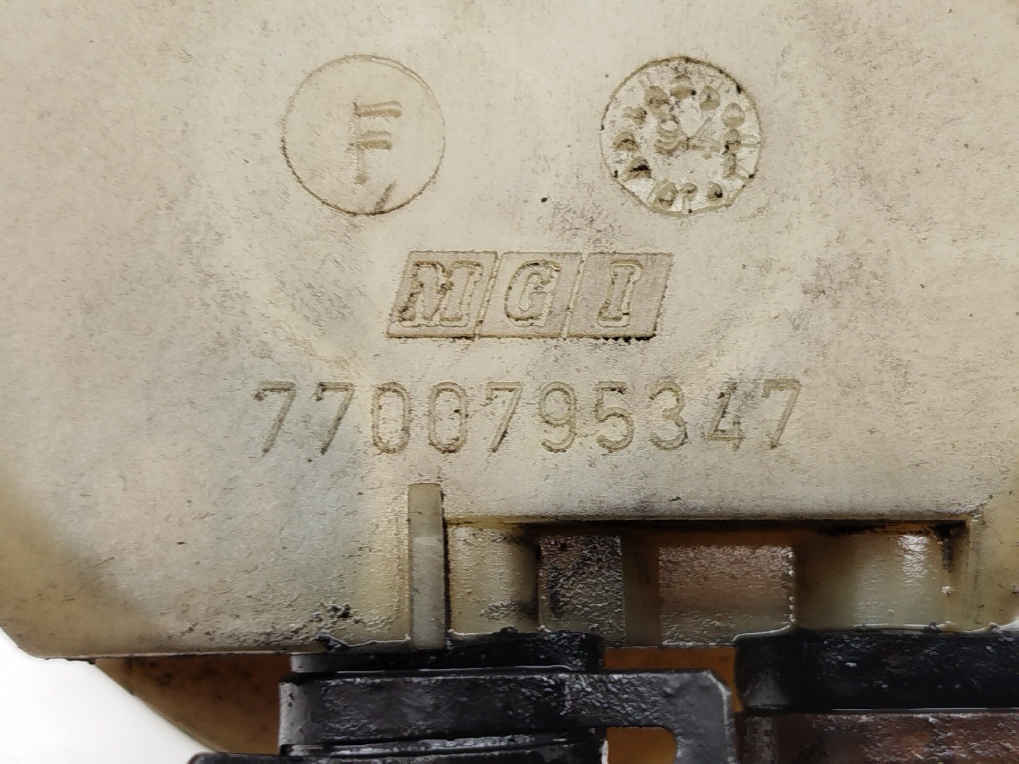 Reservatorio do oleo da direção RENAULT LAGUNA I (B56_, 556_) | 93 - 02 Imagem-3