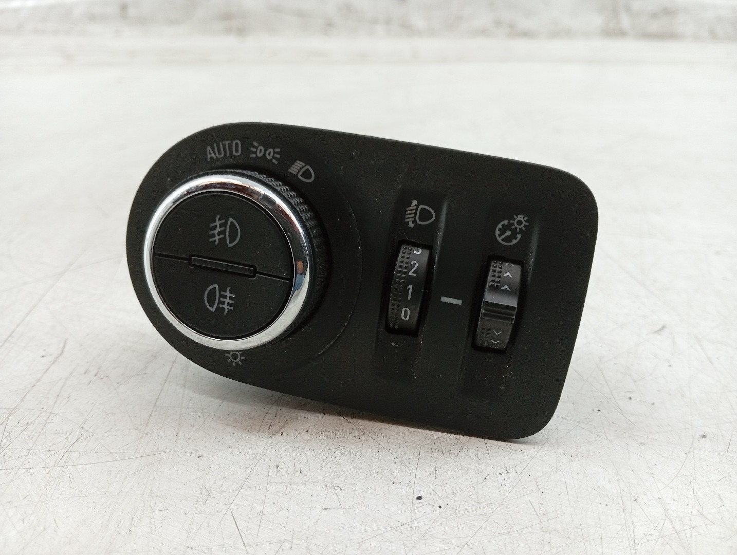 Regulador de luzes OPEL CROSSLAND X (P17) | 17 - 