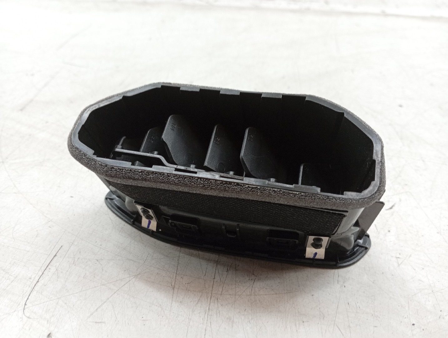 Difusor de ar direito OPEL CROSSLAND X (P17) | 17 -  Imagem-3