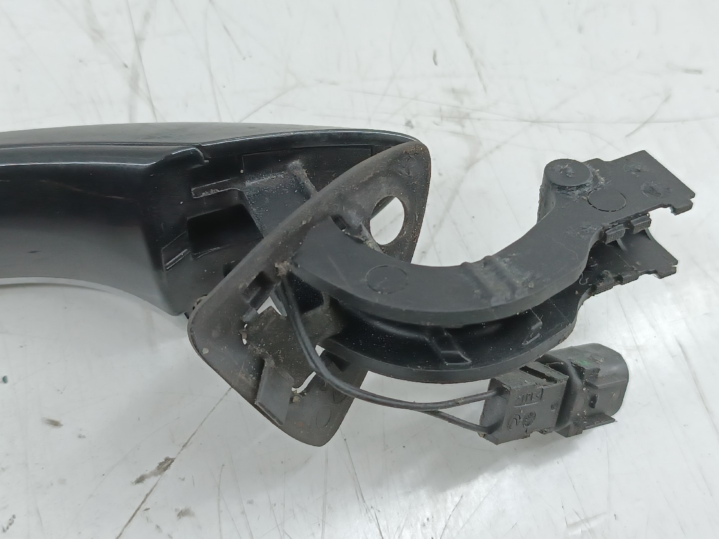 Puxador exterior traseiro direito PORSCHE PANAMERA (971) | 16 -  Imagem-1