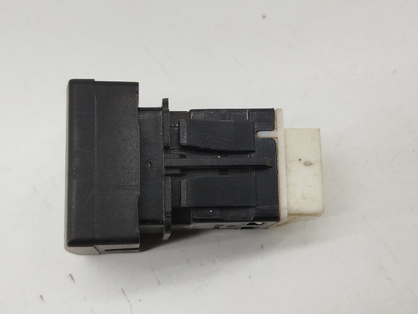 Botão PEUGEOT 308 I (4A_, 4C_) | 07 - 16 Imagem-1