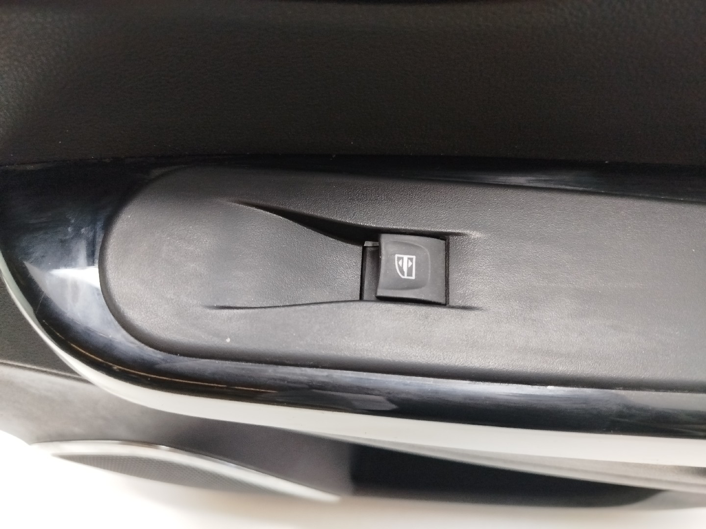 Quartela de porta frente direita RENAULT CAPTUR I (J5_, H5_) | 13 -  Imagem-2