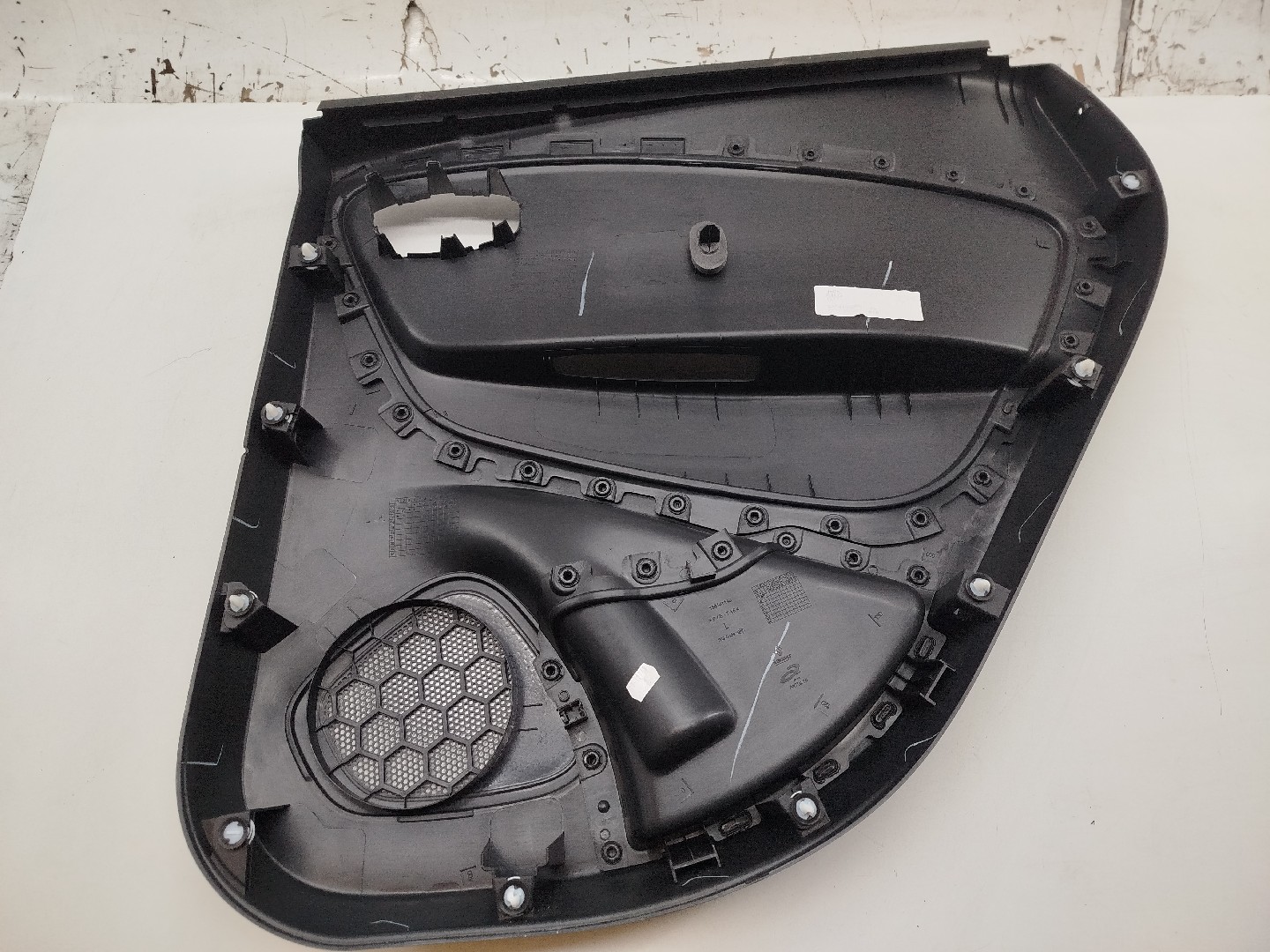 Quartela de porta trás esquerda RENAULT CAPTUR I (J5_, H5_) | 13 -  Imagem-1