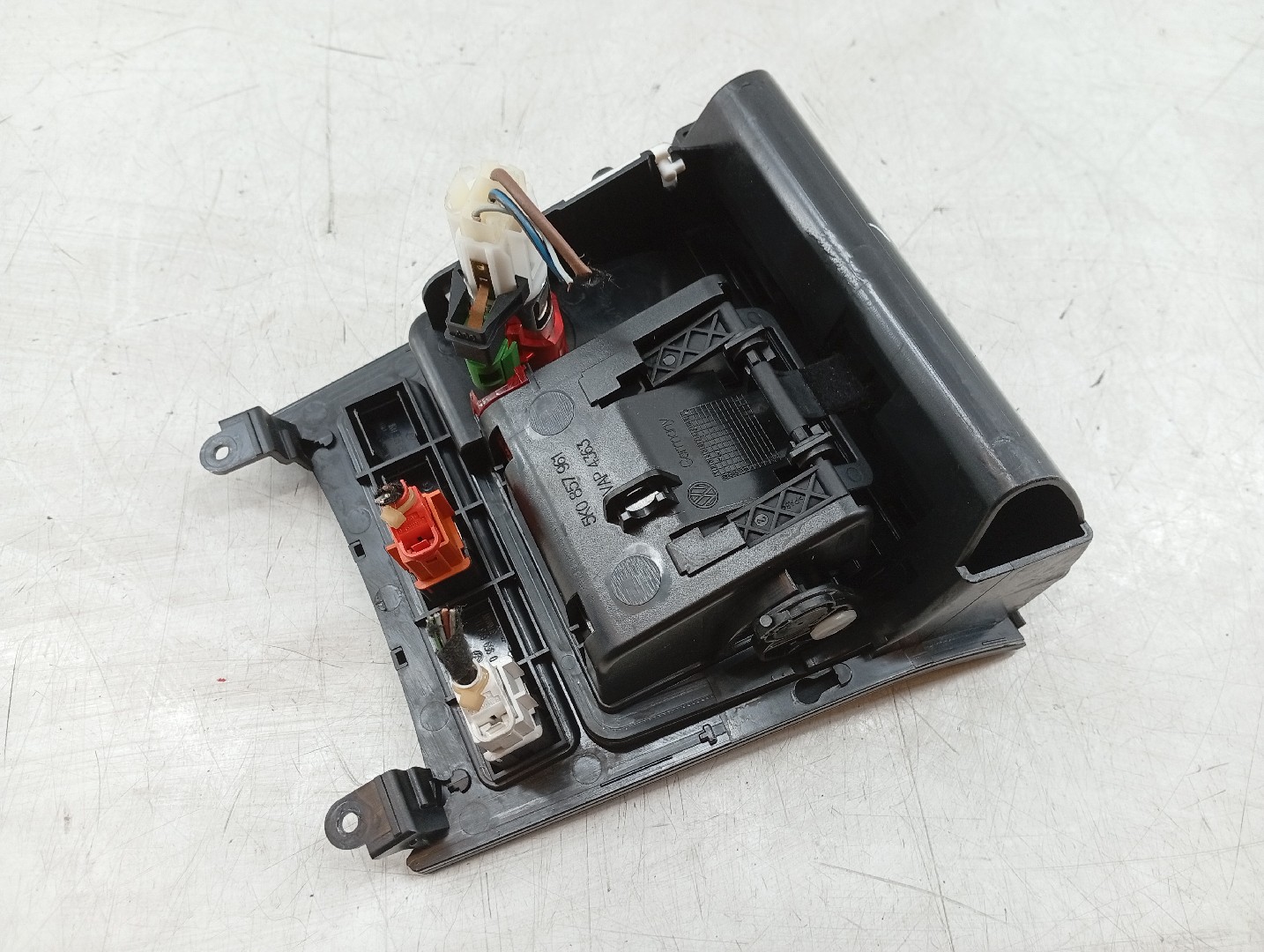 Cinzeiro VOLKSWAGEN EOS (1F7, 1F8) | 06 - 15 Imagem-3