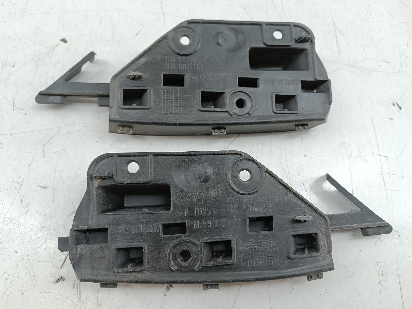 Suporte de montagem de para-choques VOLKSWAGEN EOS (1F7, 1F8) | 06 - 15