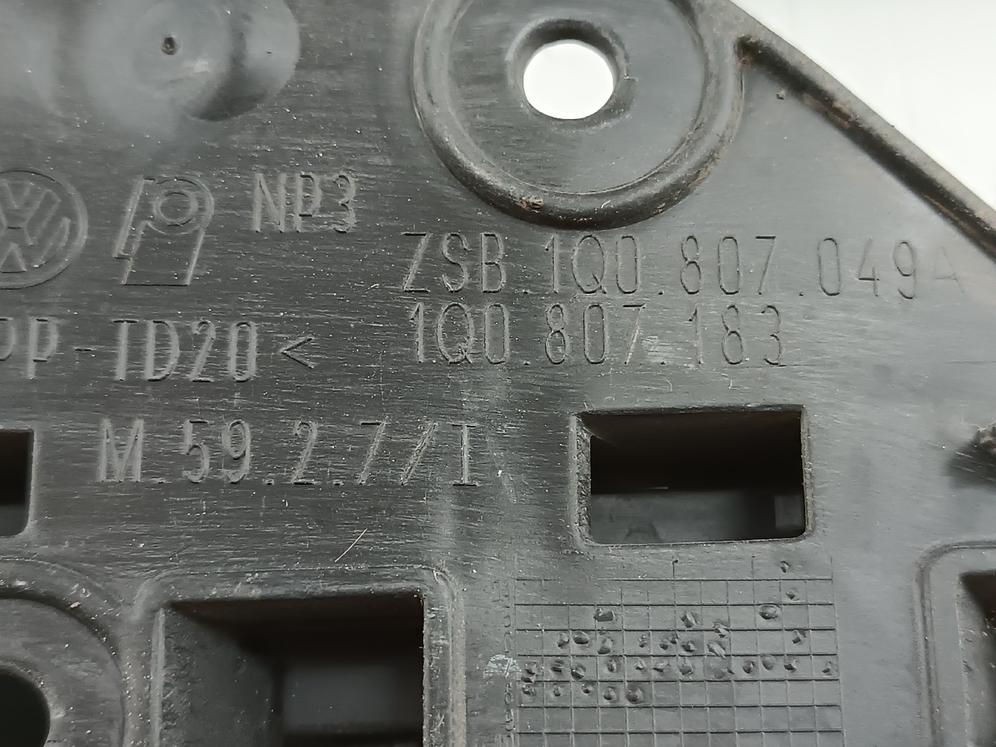 Suporte de montagem de para-choques VOLKSWAGEN EOS (1F7, 1F8) | 06 - 15 Imagem-2