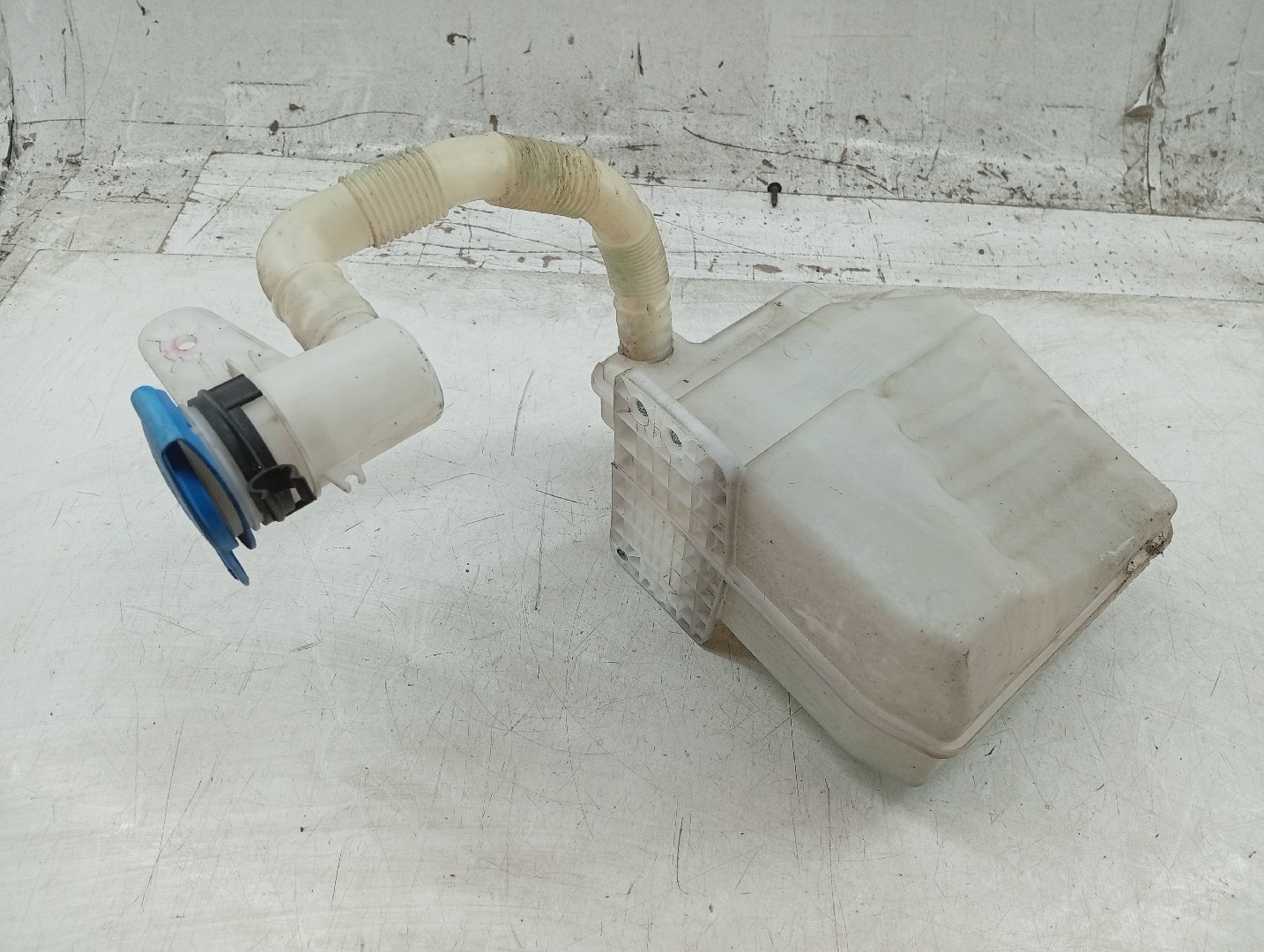 Reservatório de água do limpa para-brisas VOLKSWAGEN EOS (1F7, 1F8) | 06 - 15 Imagem-2