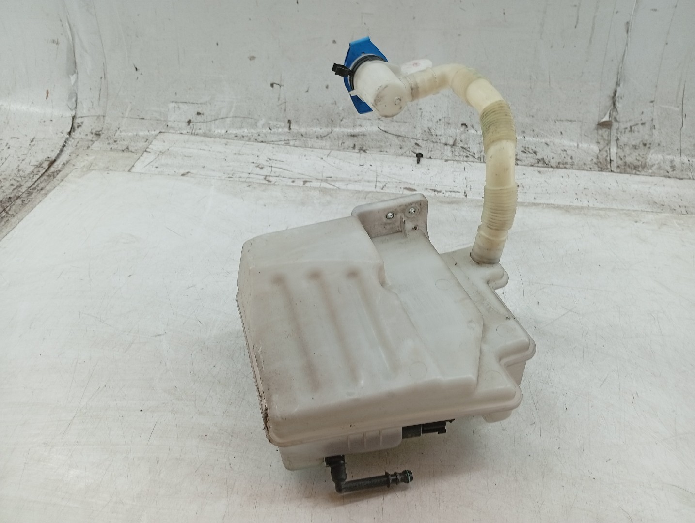 Reservatório de água do limpa para-brisas VOLKSWAGEN EOS (1F7, 1F8) | 06 - 15 Imagem-3