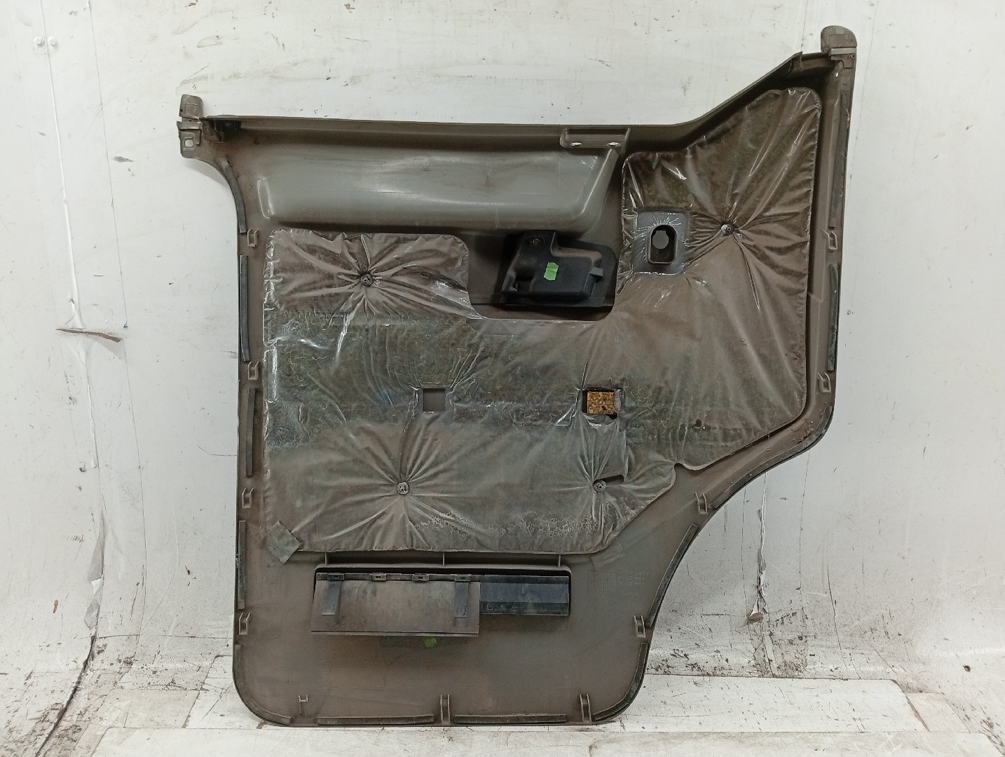 Quartela de porta frente direita VOLKSWAGEN TRANSPORTER T4 Camião de plataforma/chassis (70E, 70L, 70M, 7DE, 7DL, 7D, | 90 - 03