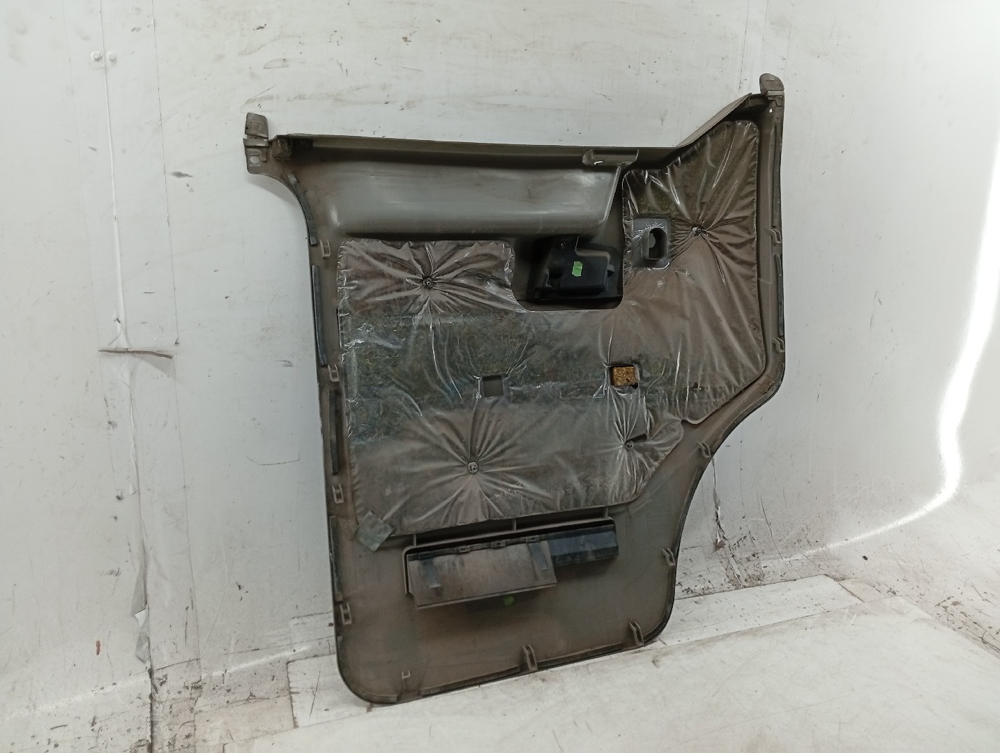 Quartela de porta frente direita VOLKSWAGEN TRANSPORTER T4 Camião de plataforma/chassis (70E, 70L, 70M, 7DE, 7DL, 7D, | 90 - 03 Imagem-2