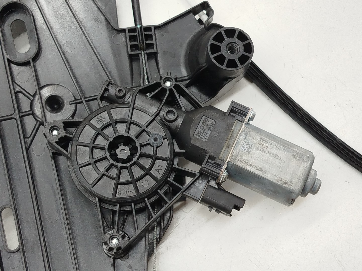 Motor e elevador de vidro frente direito PEUGEOT 308 III Imagem-2