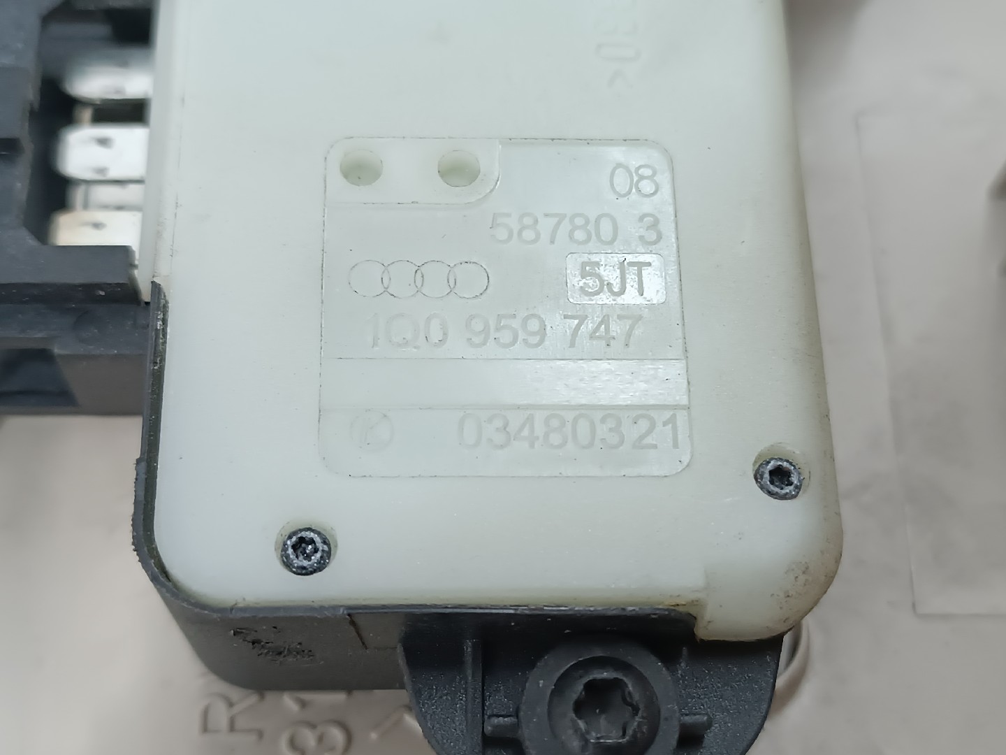 Acabamento de Bancos VOLKSWAGEN EOS (1F7, 1F8) | 06 - 15 Imagem-3