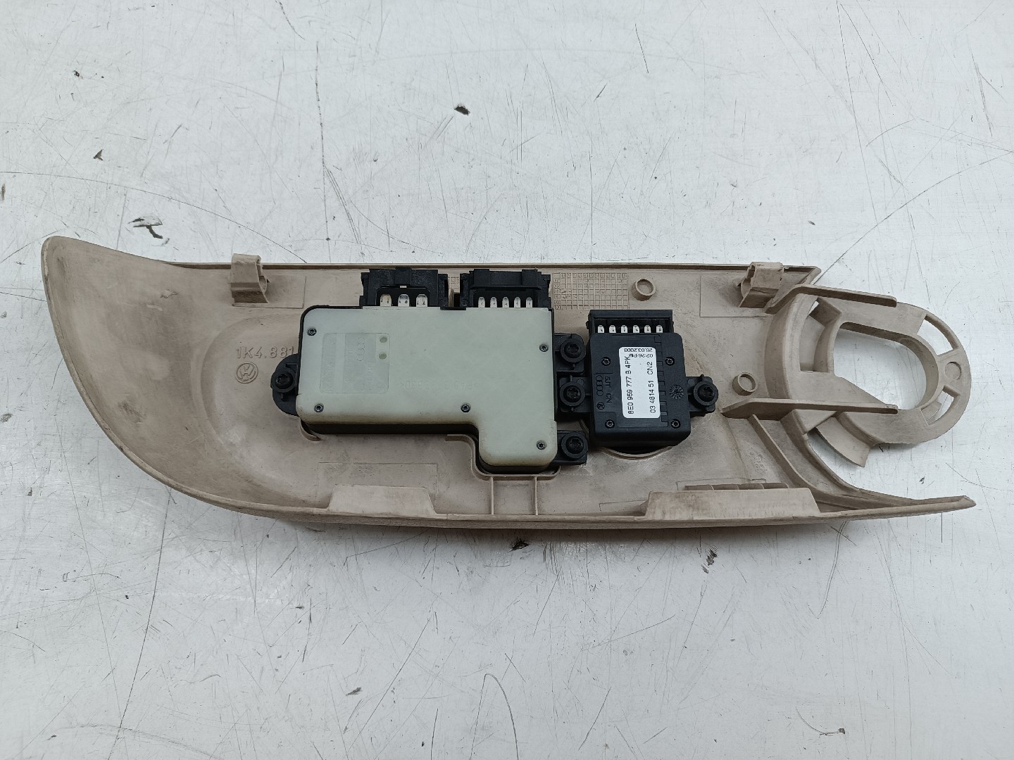 Acabamento de Bancos VOLKSWAGEN EOS (1F7, 1F8) | 06 - 15 Imagem-1