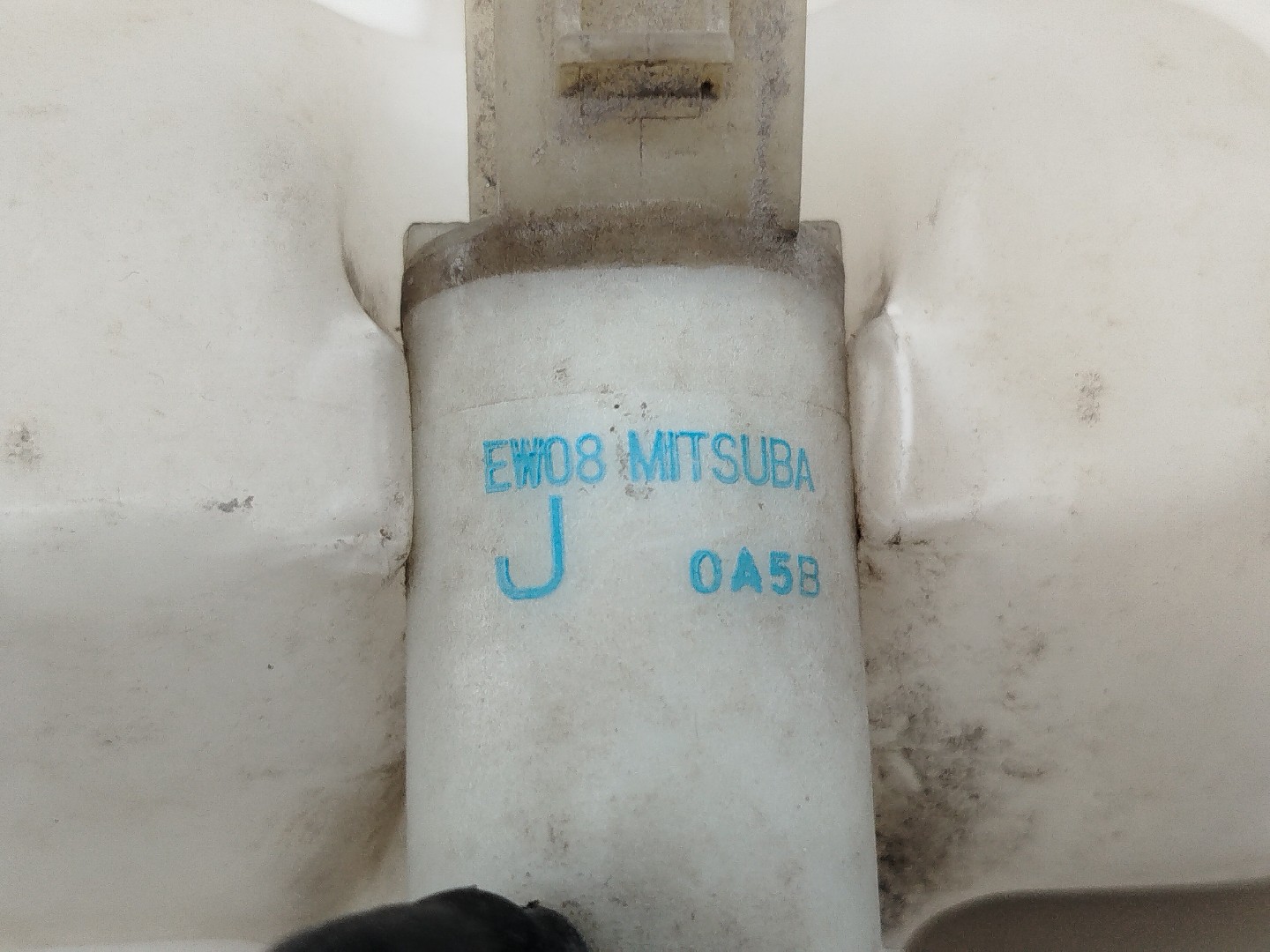 Reservatório de água do limpa para-brisas HONDA INSIGHT (ZE_) | 09 -  Imagem-1