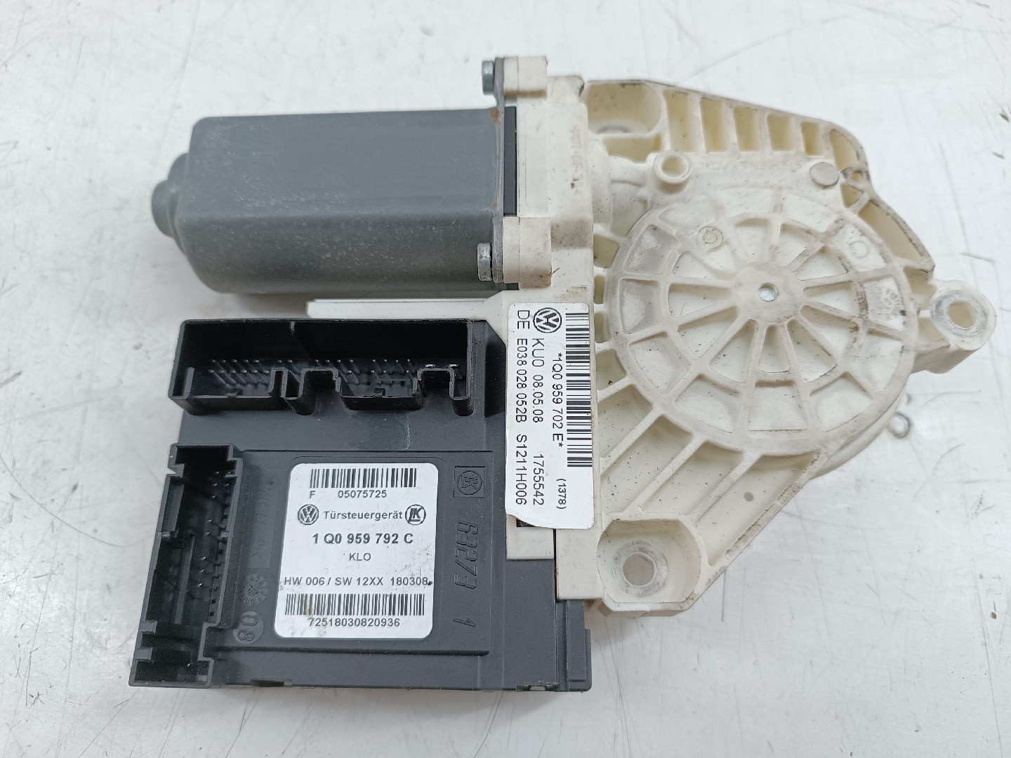 Motor de vidro frente direito VOLKSWAGEN EOS (1F7, 1F8) | 06 - 15 Imagem-2