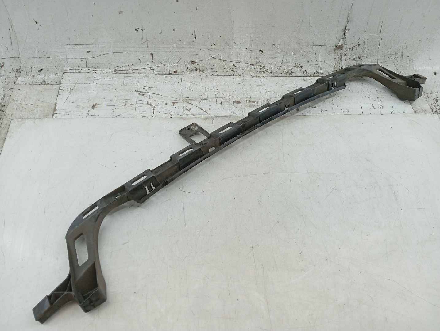 Guia central de para-choques VOLKSWAGEN EOS (1F7, 1F8) | 06 - 15 Imagem-4