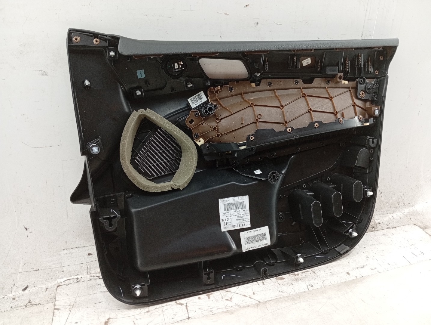 Quartela de porta frente esquerda PEUGEOT 308 II | 13 -  Imagem-1