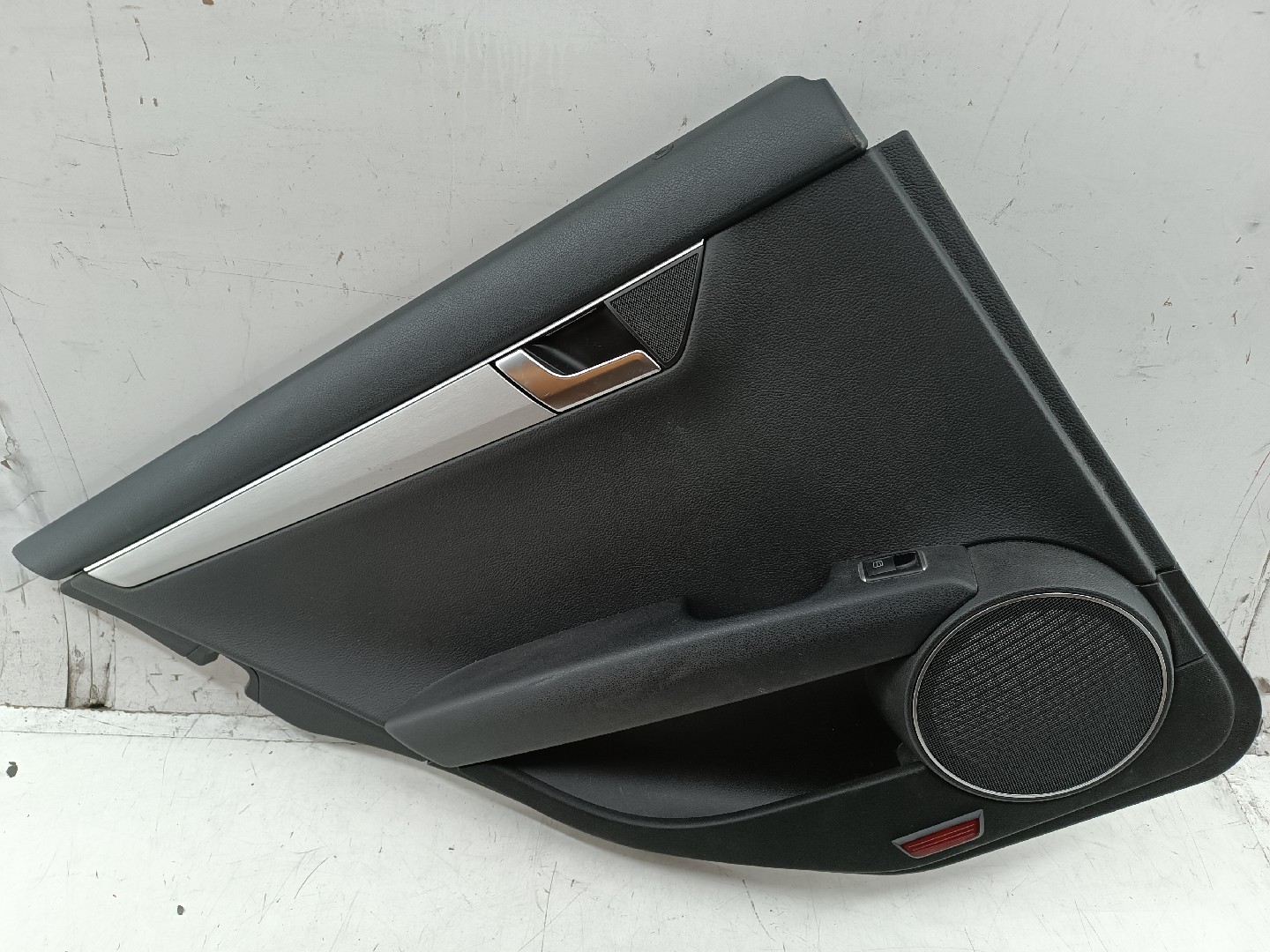 Quartela / forra Porta Tras Esquerdo MERCEDES-BENZ C-CLASS (W204) | 07 - 15 Imagem-8