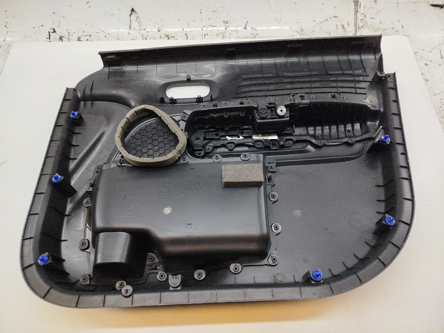 Quartela de porta frente esquerda CITROEN C3 AIRCROSS II (2R_, 2C_) | 17 -  Imagem-4