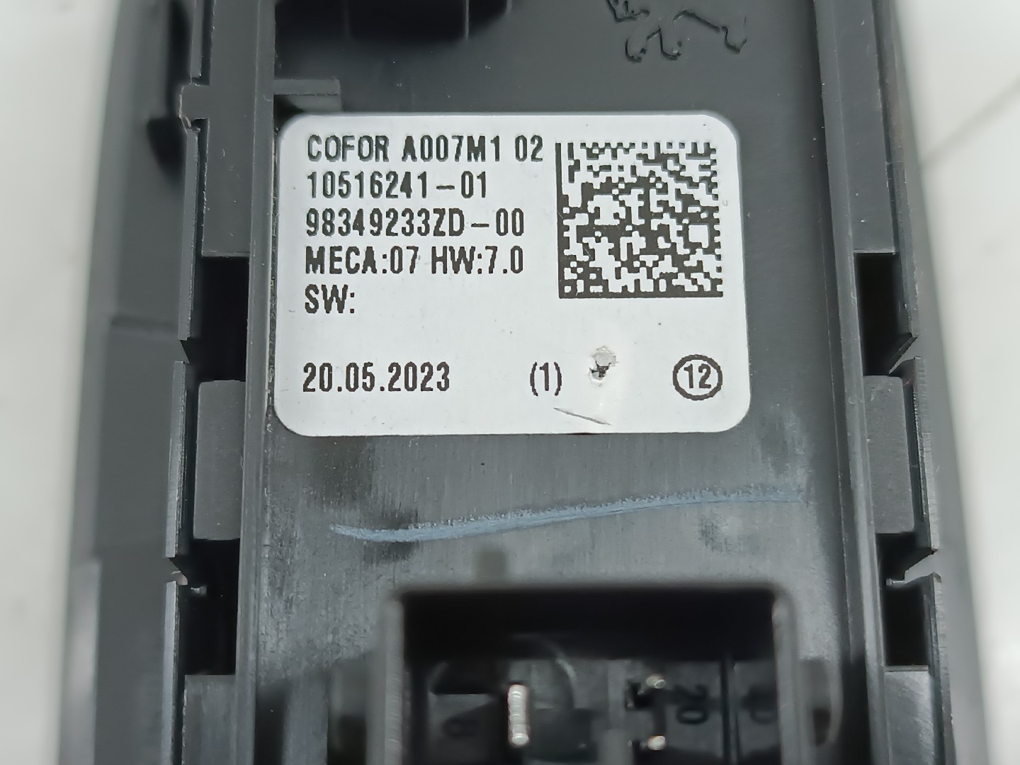 Comutador de vidro frente esquerdo PEUGEOT 308 III Imagem-2