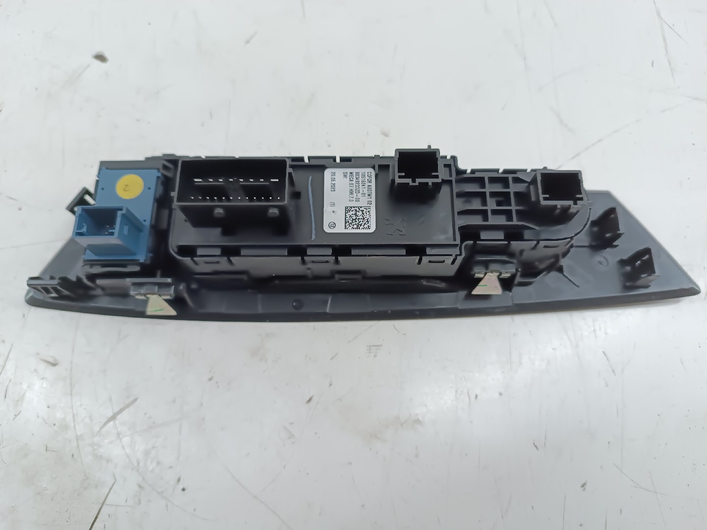 Comutador de vidro frente esquerdo PEUGEOT 308 III Imagem-3