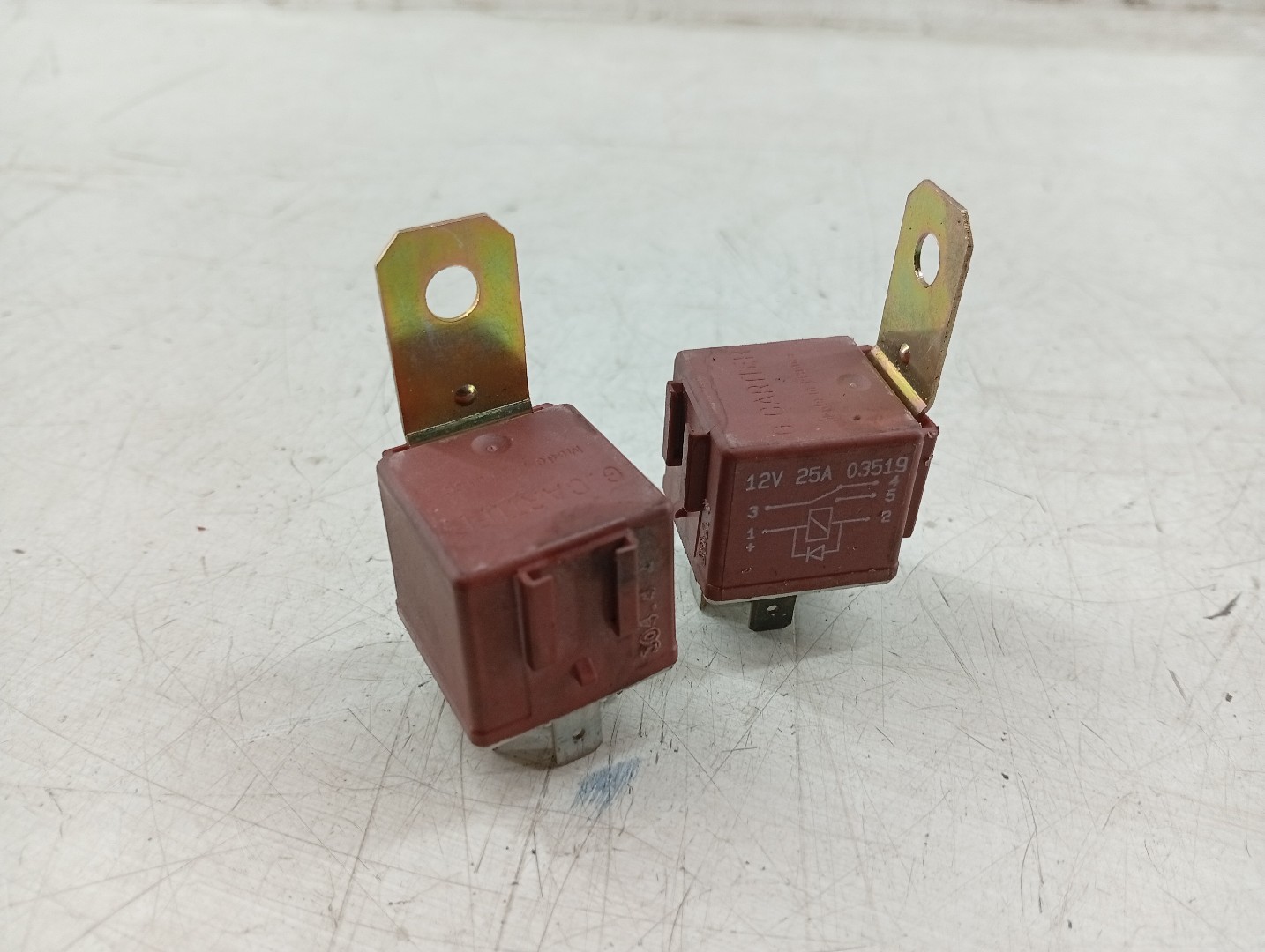 Módulos de relés RENAULT LAGUNA I (B56_, 556_) | 93 - 02 Imagem-3