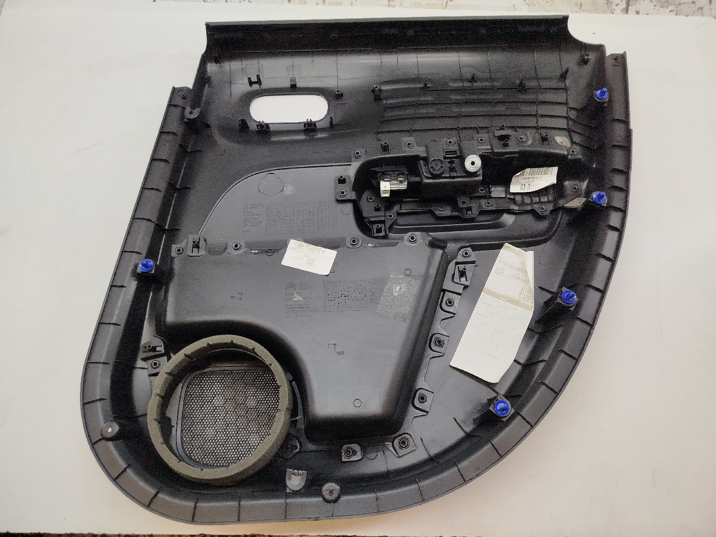 Quartela de porta trás esquerda CITROEN C3 AIRCROSS II (2R_, 2C_) | 17 -  Imagem-4