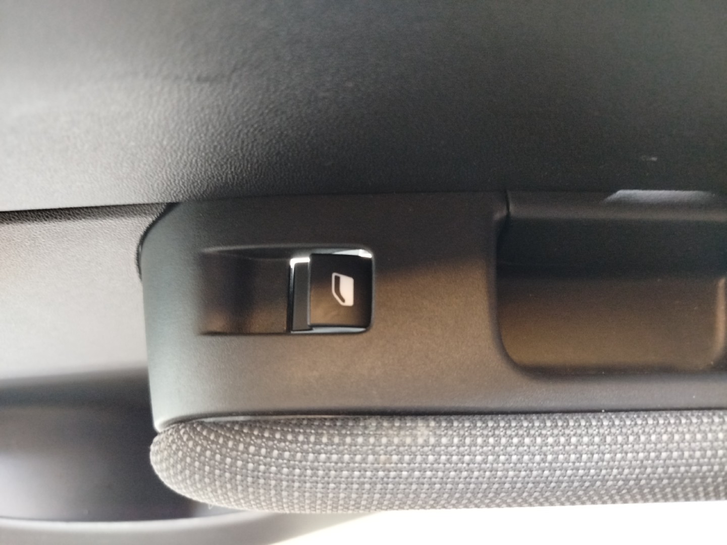 Quartela de porta trás direita CITROEN C3 AIRCROSS II (2R_, 2C_) | 17 -  Imagem-1