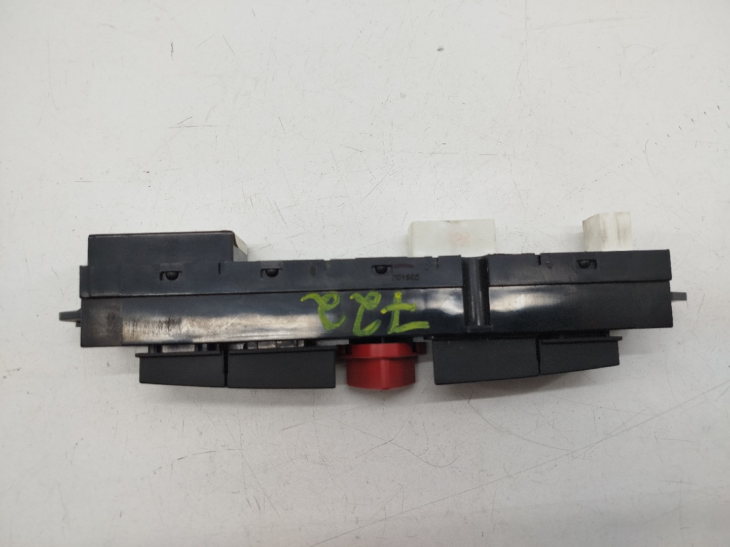 Interruptor 4 piscas KIA CEED SW (ED) | 07 - 12 Imagem-1