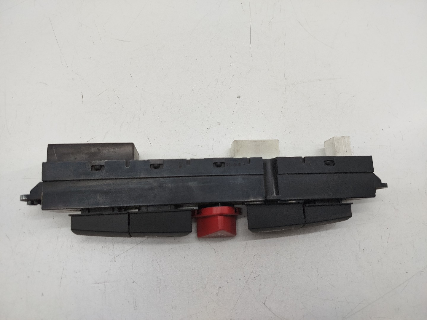 Interruptor 4 piscas KIA CEED Hatchback (ED) | 06 - 12 Imagem-1