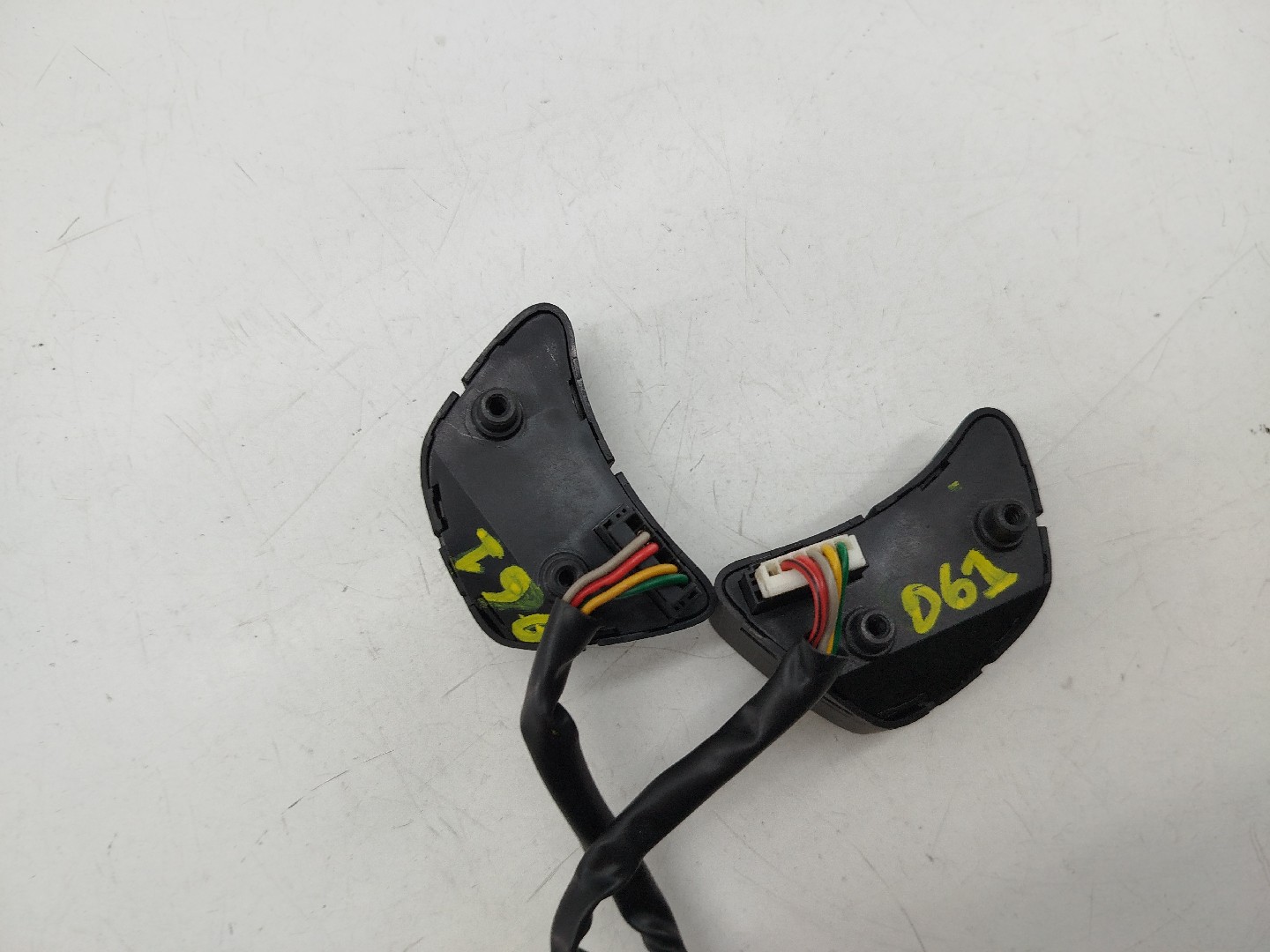 Comandos do Volante KIA CEED Hatchback (ED) | 06 - 12 Imagem-2