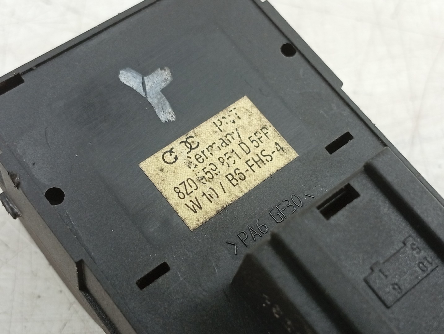 Comutador de vidro frente esquerdo AUDI A4 Avant (8E5, B6) | 00 - 05 Imagem-2