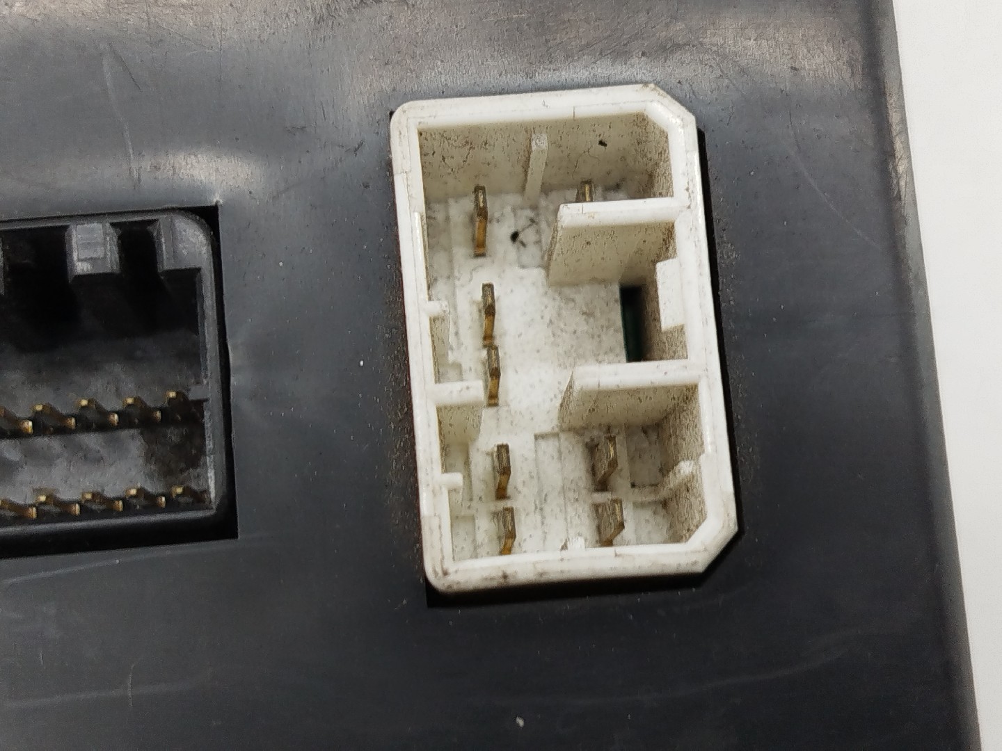 Módulo de alarme KIA CARNIVAL I (UP) | 98 - 01 Imagem-2