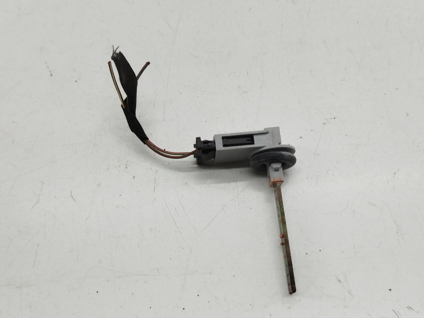 Sensor de temperatura VOLKSWAGEN EOS (1F7, 1F8) | 06 - 15 Imagem-2
