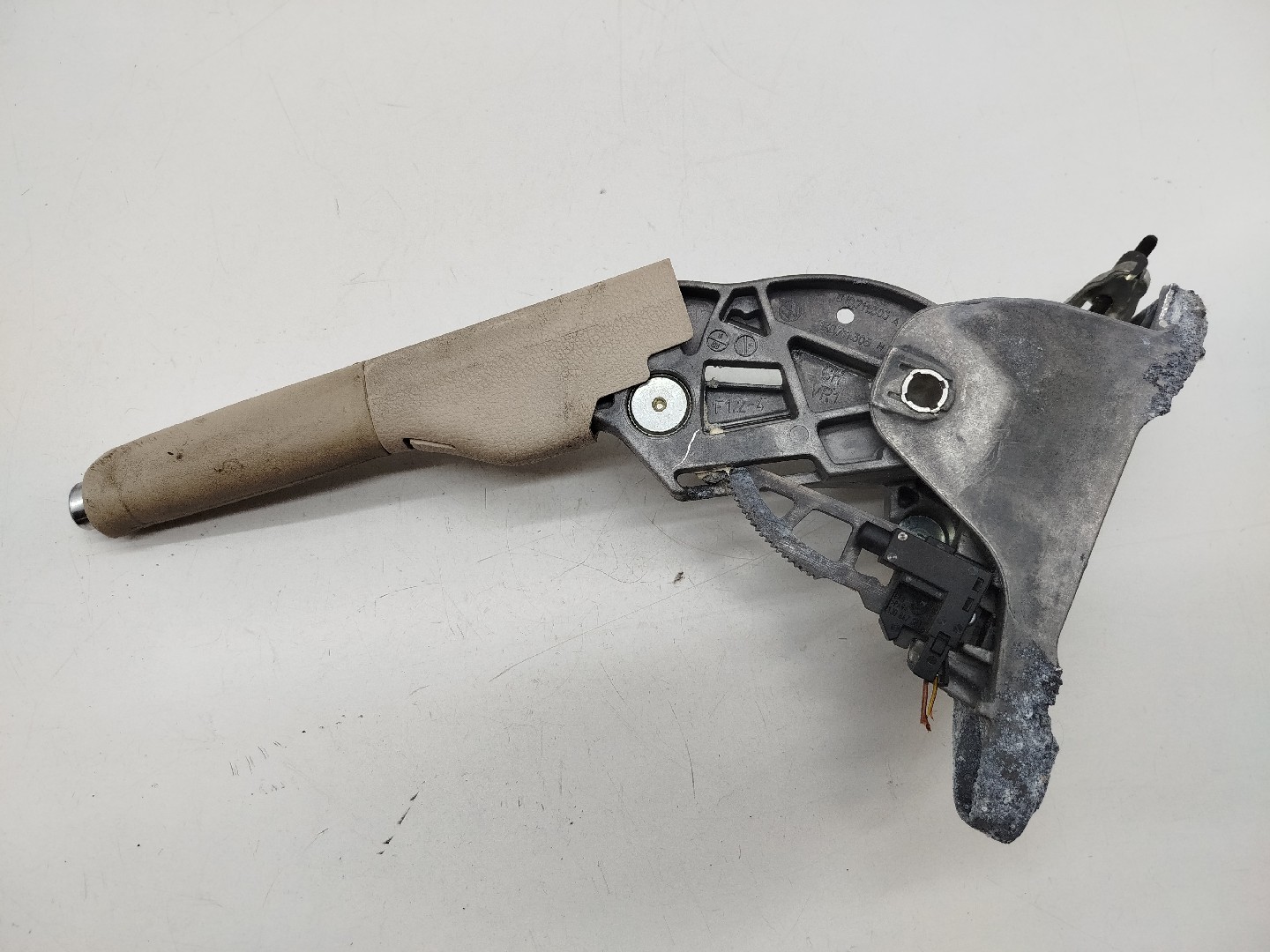 Travão de mão VOLKSWAGEN EOS (1F7, 1F8) | 06 - 15 Imagem-2