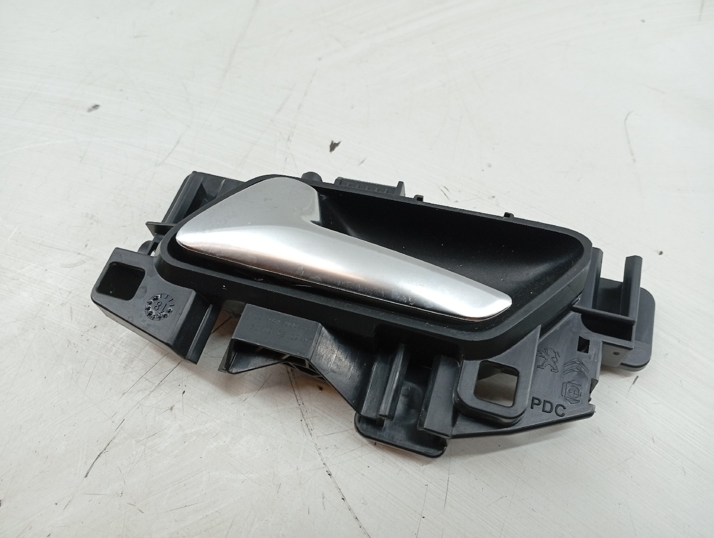 Puxador interior de porta frente esquerda OPEL CROSSLAND X (P17) | 17 -  Imagem-4