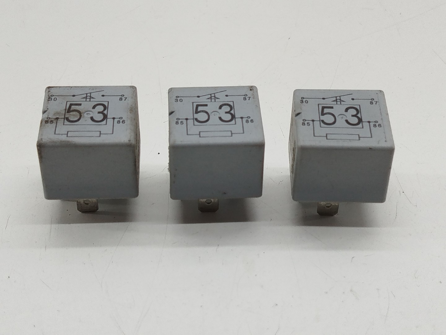 Relés VOLKSWAGEN EOS (1F7, 1F8) | 06 - 15 Imagem-1