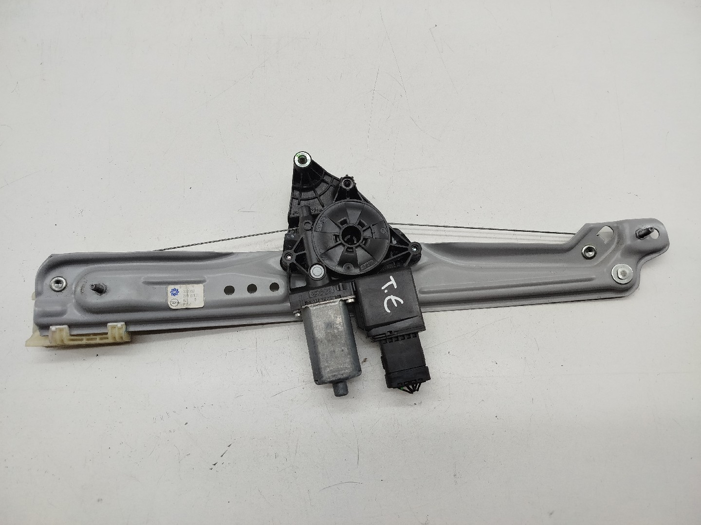 Motor e elevador de vidro trás esquerdo OPEL CROSSLAND X (P17) | 17 - 