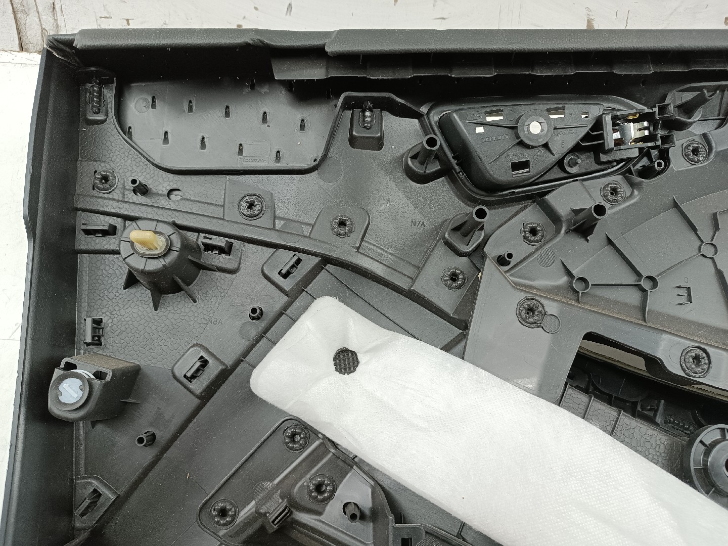 Quartela de porta frente esquerda RENAULT CLIO V (BF_) | 19 -  Imagem-4