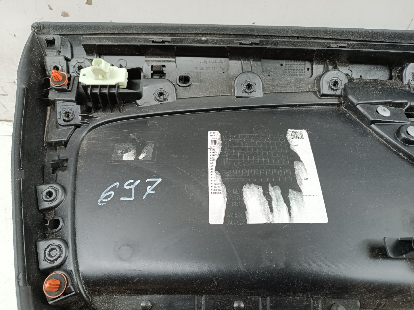 Quartela de porta frente direita MERCEDES-BENZ CLA (C118) | 19 -  Imagem-4