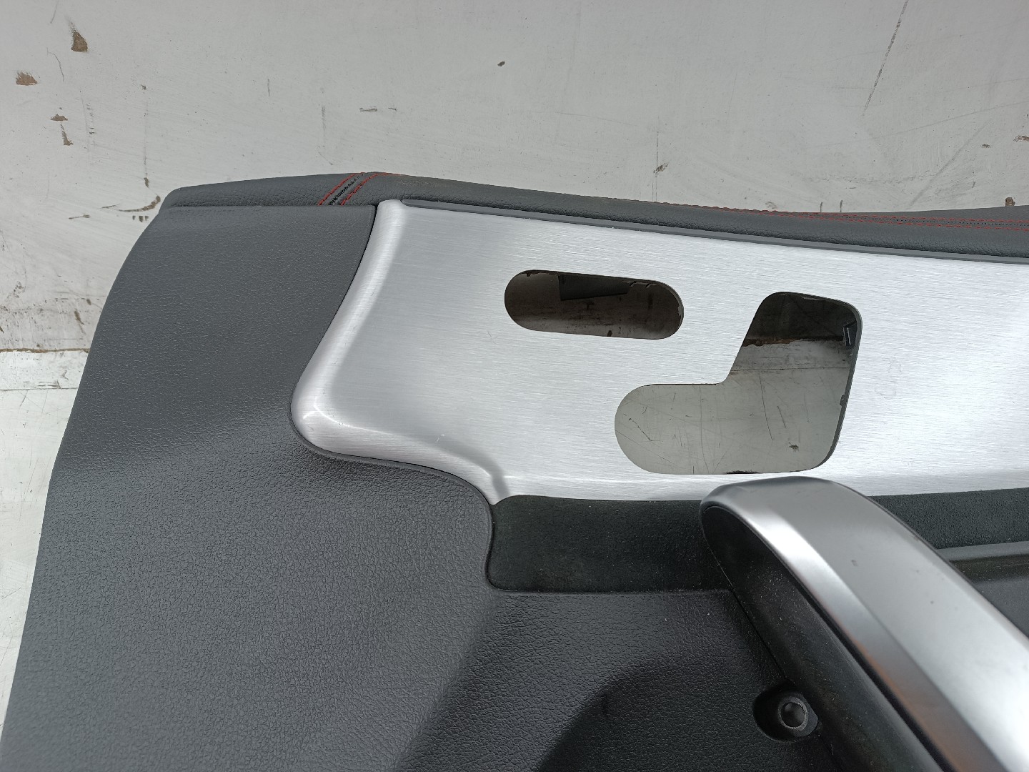 Quartela de porta frente direita MERCEDES-BENZ CLA (C118) | 19 -  Imagem-8