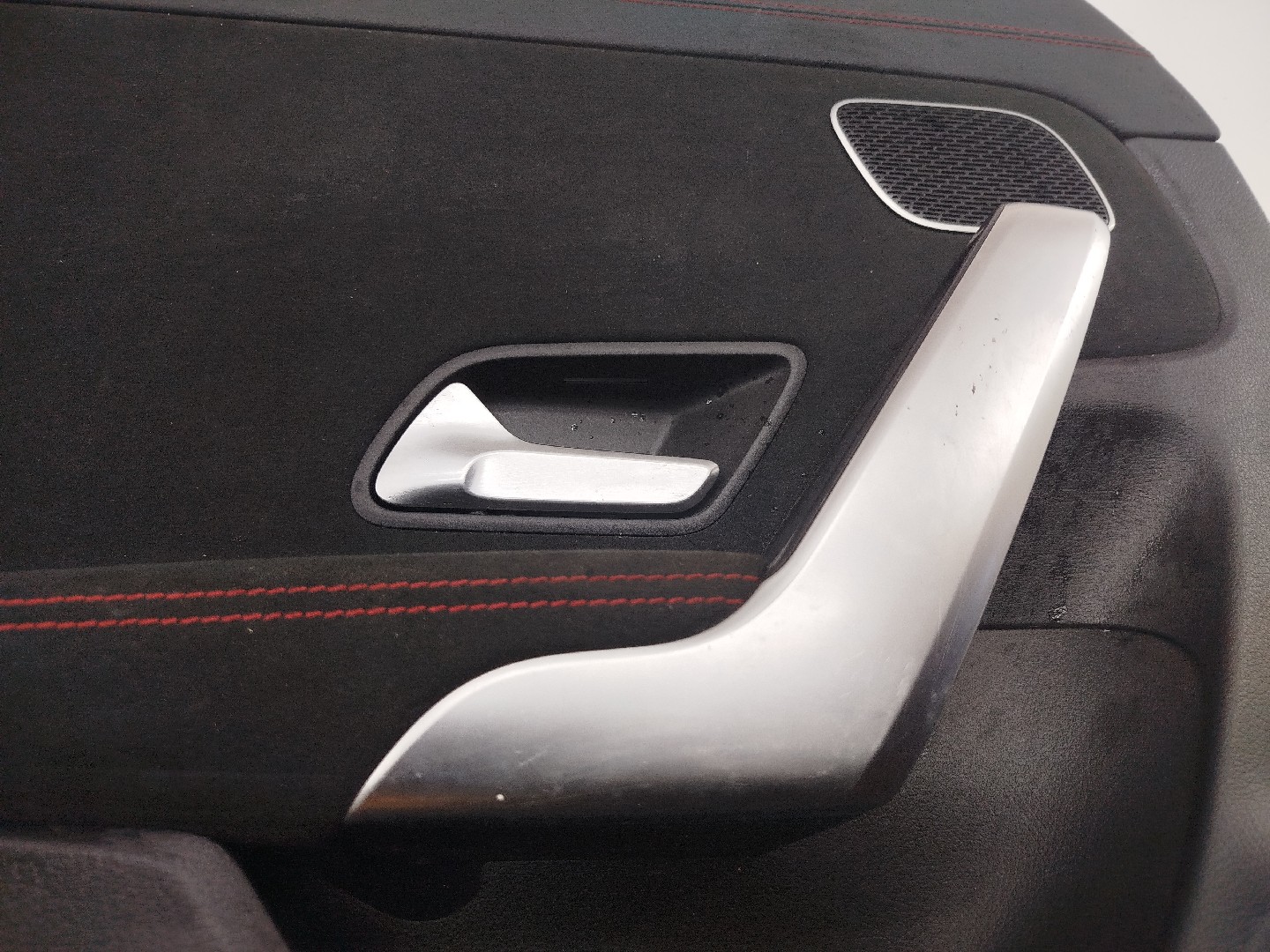 Quartela de porta trás esquerda MERCEDES-BENZ CLA (C118) | 19 -  Imagem-1