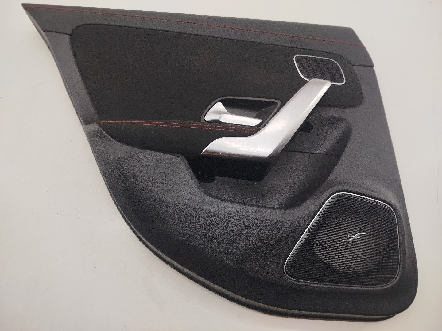 Quartela de porta trás esquerda MERCEDES-BENZ CLA (C118) | 19 - 