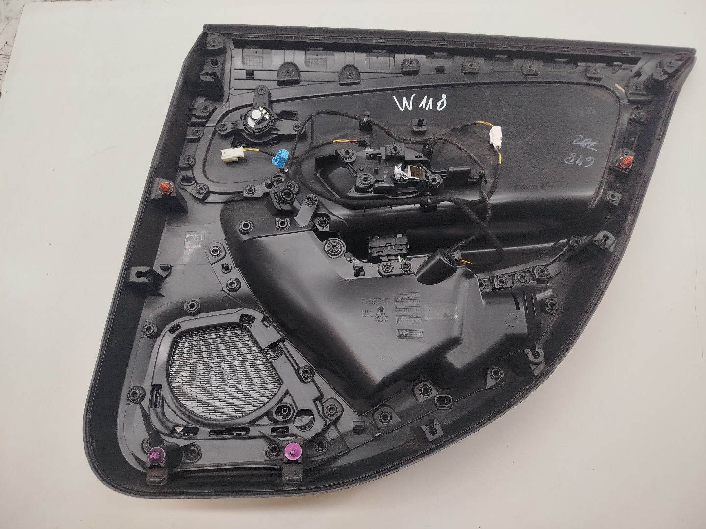 Quartela de porta trás esquerda MERCEDES-BENZ CLA (C118) | 19 -  Imagem-5