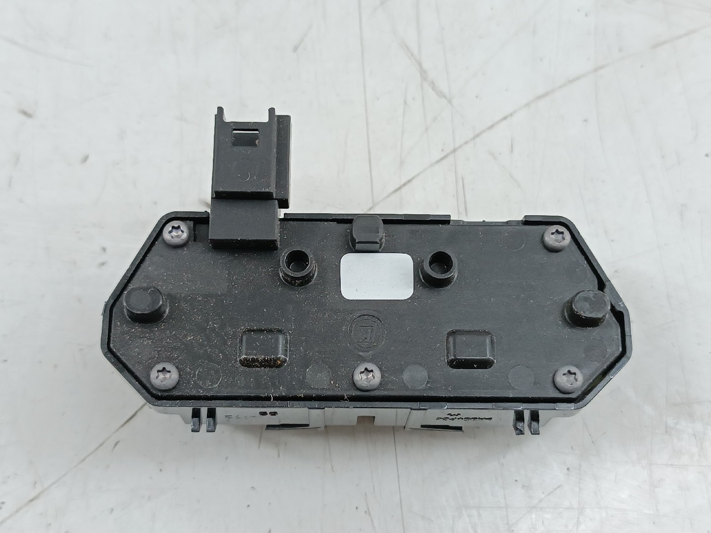 Interruptor Banco Direito MERCEDES-BENZ CLA (C118) | 19 - 