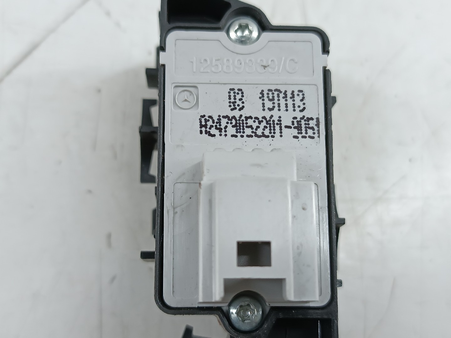 comutador de fecho central de portas MERCEDES-BENZ A-CLASS (W177) | 18 -  Imagem-1