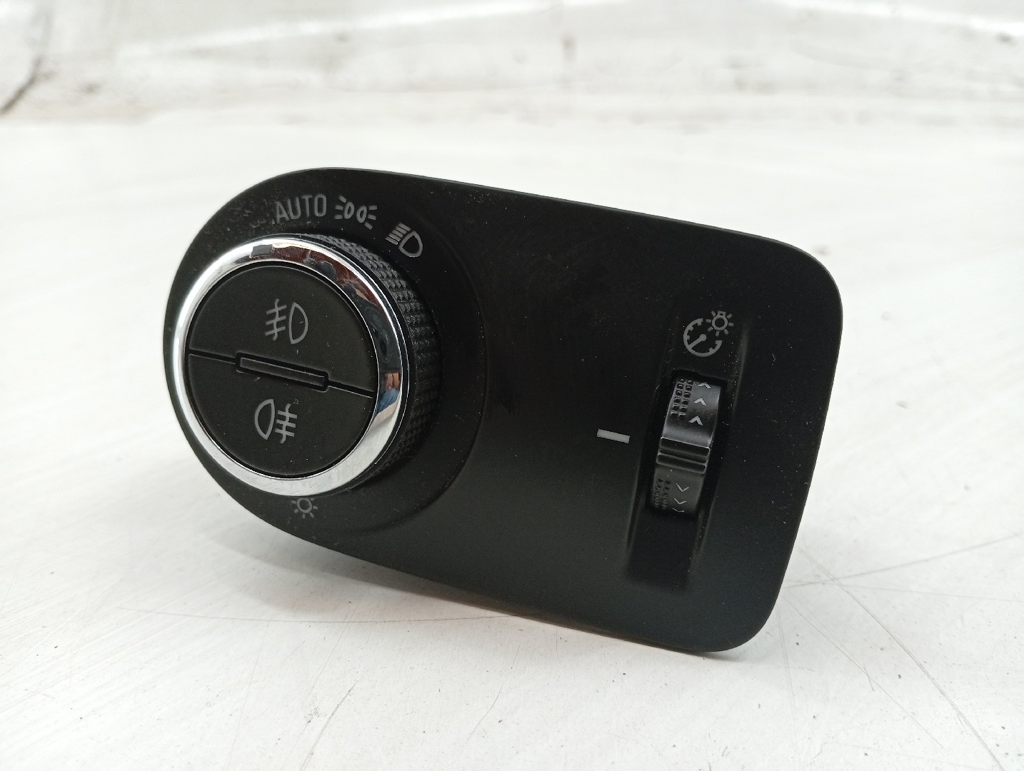 Regulador de luzes OPEL ASTRA K (B16) | 15 -  Imagem-1