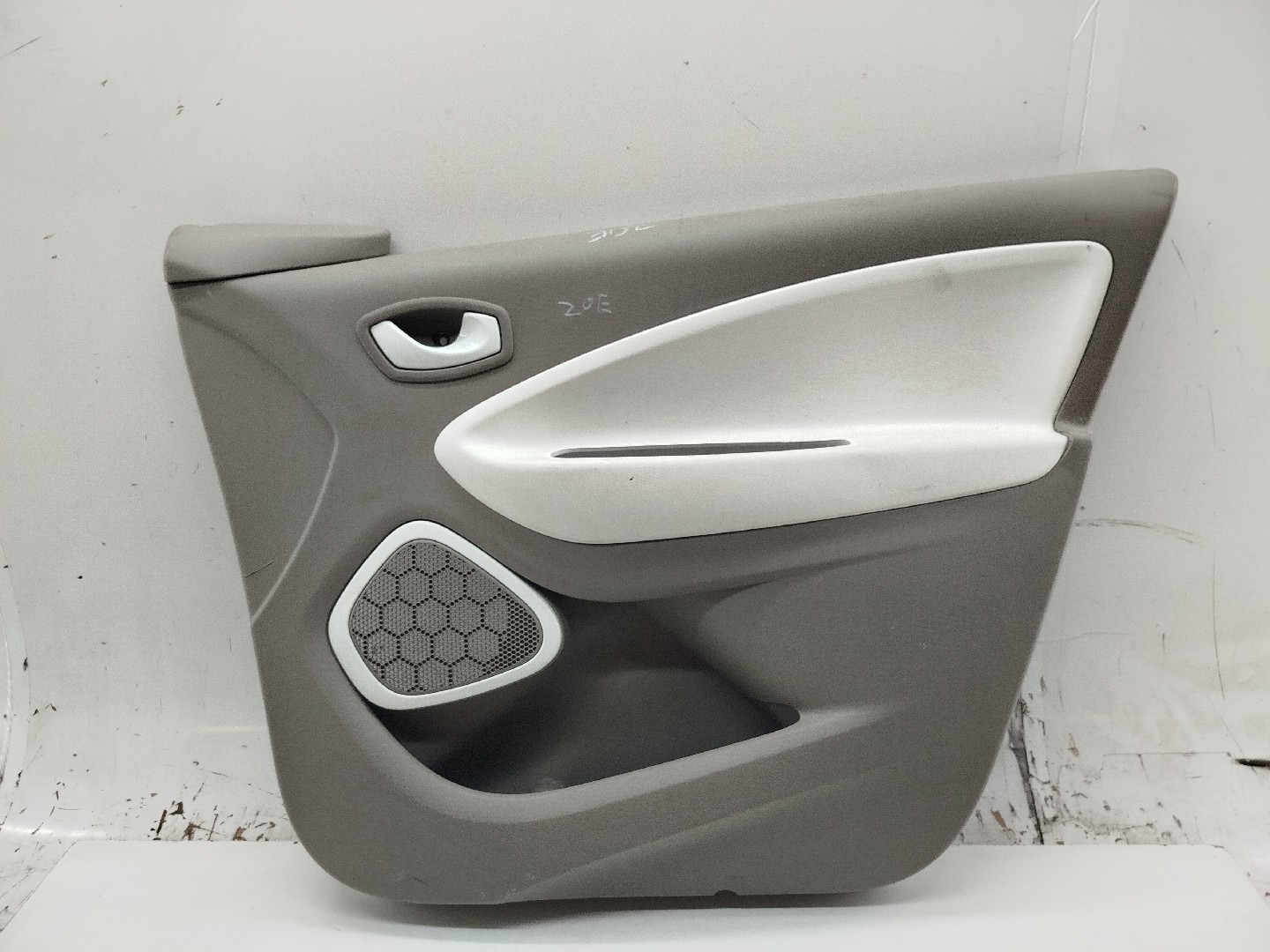 Quartela de porta frente direita RENAULT ZOE (BFM_) | 12 - 