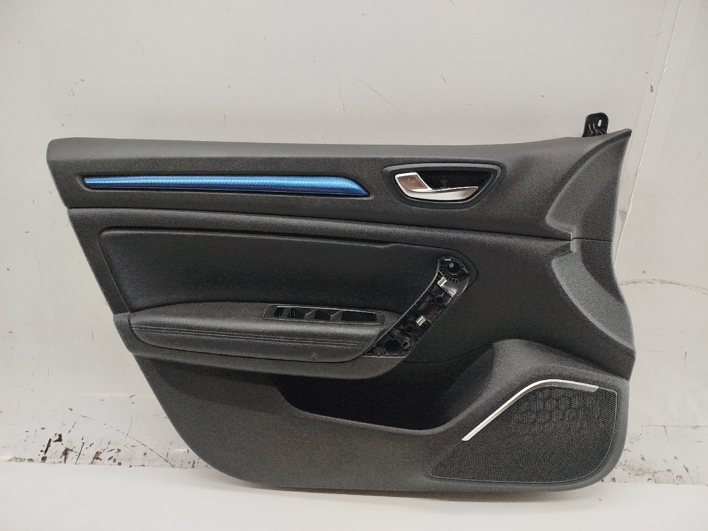 Quartela de porta frente esquerda RENAULT MEGANE IV Hatchback (B9A/M/N_) | 15 -  Imagem-6